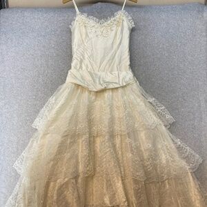Vintage Small Flirtations Alfred Angelo Prom Party Dress White Lace Tiered